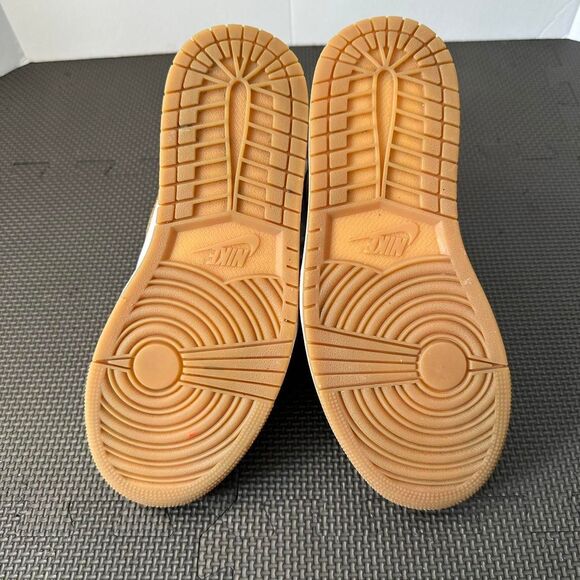 Mens Size 9 Air Jordan 1 Retro OG Metallic Gold High Top Sneakers - Picture 6 of 8